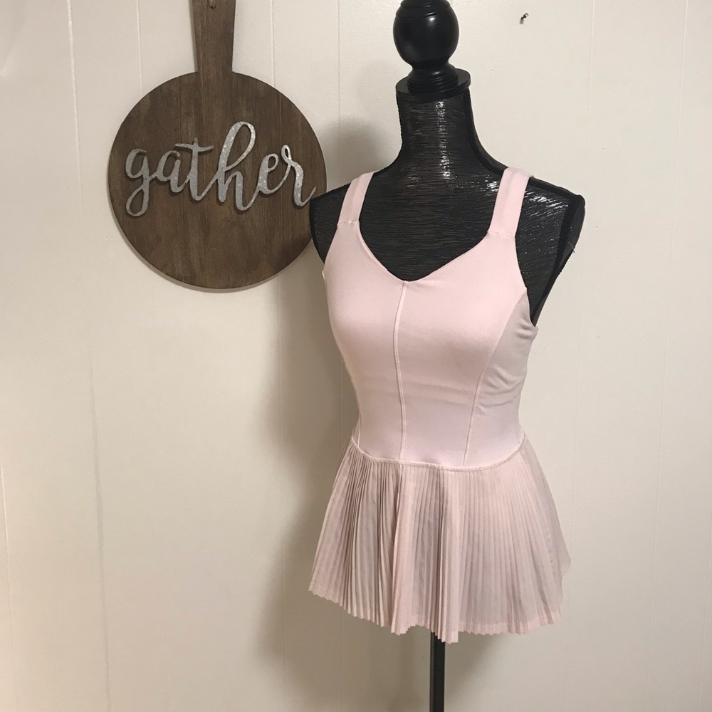 Lululemon city tank barely pink color - Picture 1 of 5